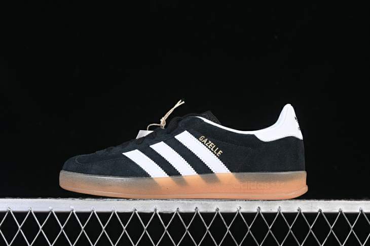 Picture of Adidas Gazelle _SKUfw20759285375814877fw